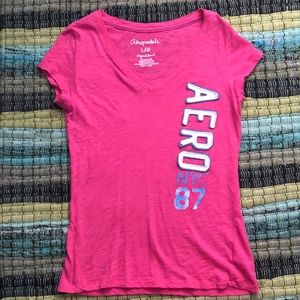 Large hot pink Aeropostale tee, practically new!